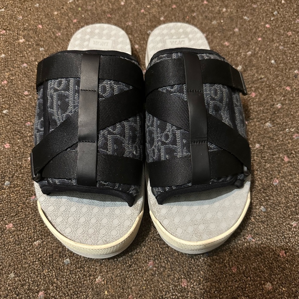 Men’s Dior alpha slides